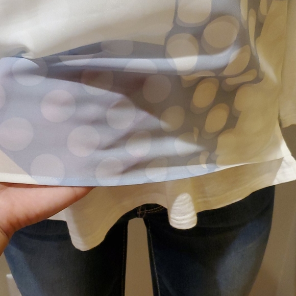 NWT Chicos Zenergy Top - Picture 3 of 5